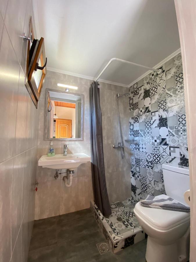 פטרה Roxani Studios-Apartments מראה חיצוני תמונה