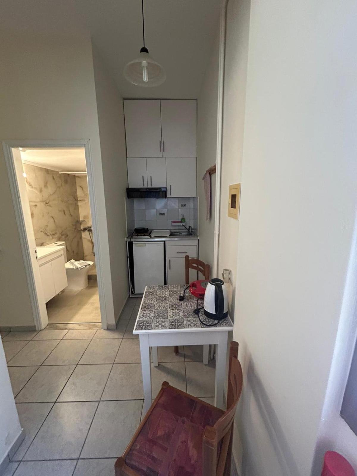 פטרה Roxani Studios-Apartments מראה חיצוני תמונה